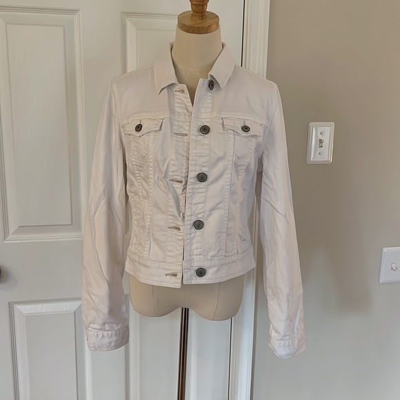 American Eagle Outfitters Jackets & Blazers - White jean jacket